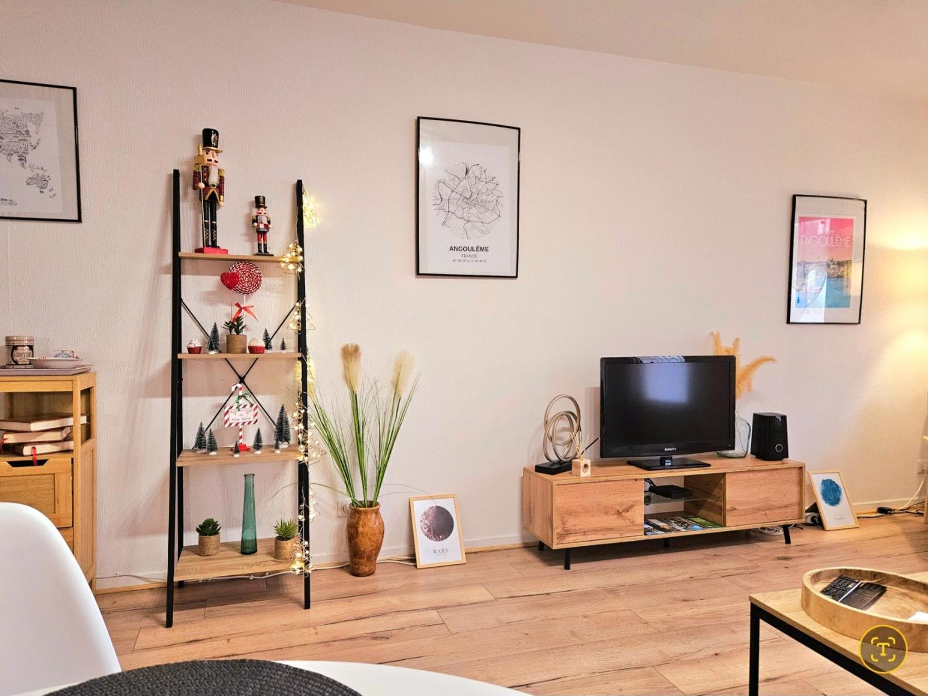 אנגולם Appartement Cosy Proche Gare - Fibre Optique Et Parking מראה חיצוני תמונה